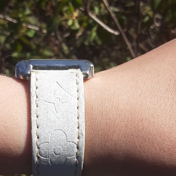 Dior Silver and White Wearable Watch - Picture 2 of 6